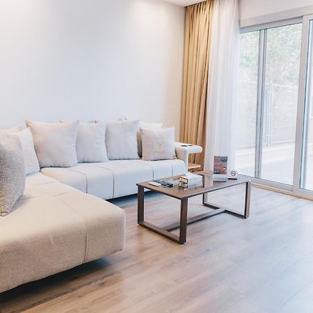 The Suites Near Auc By Elegant Cairo Exterior photo
