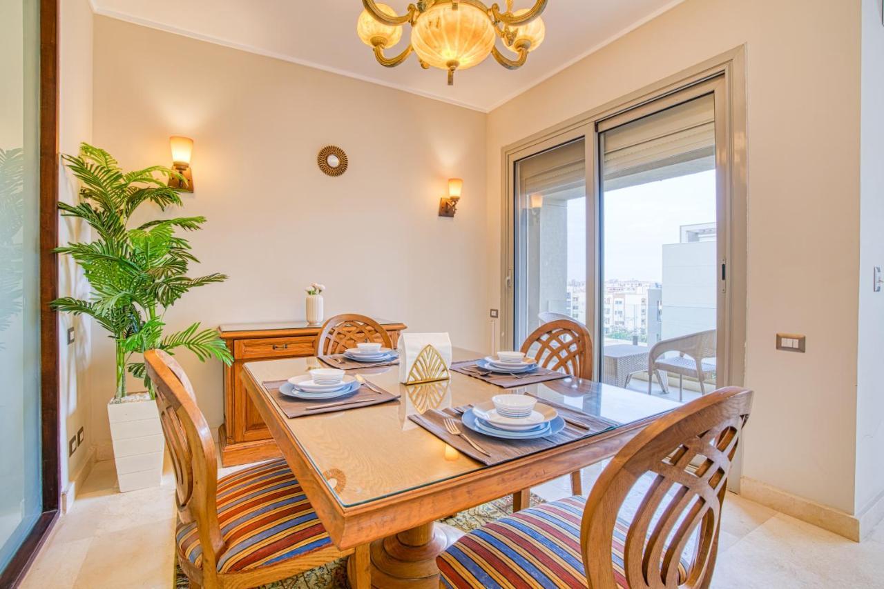The Suites Near Auc By Elegant Cairo Exterior photo