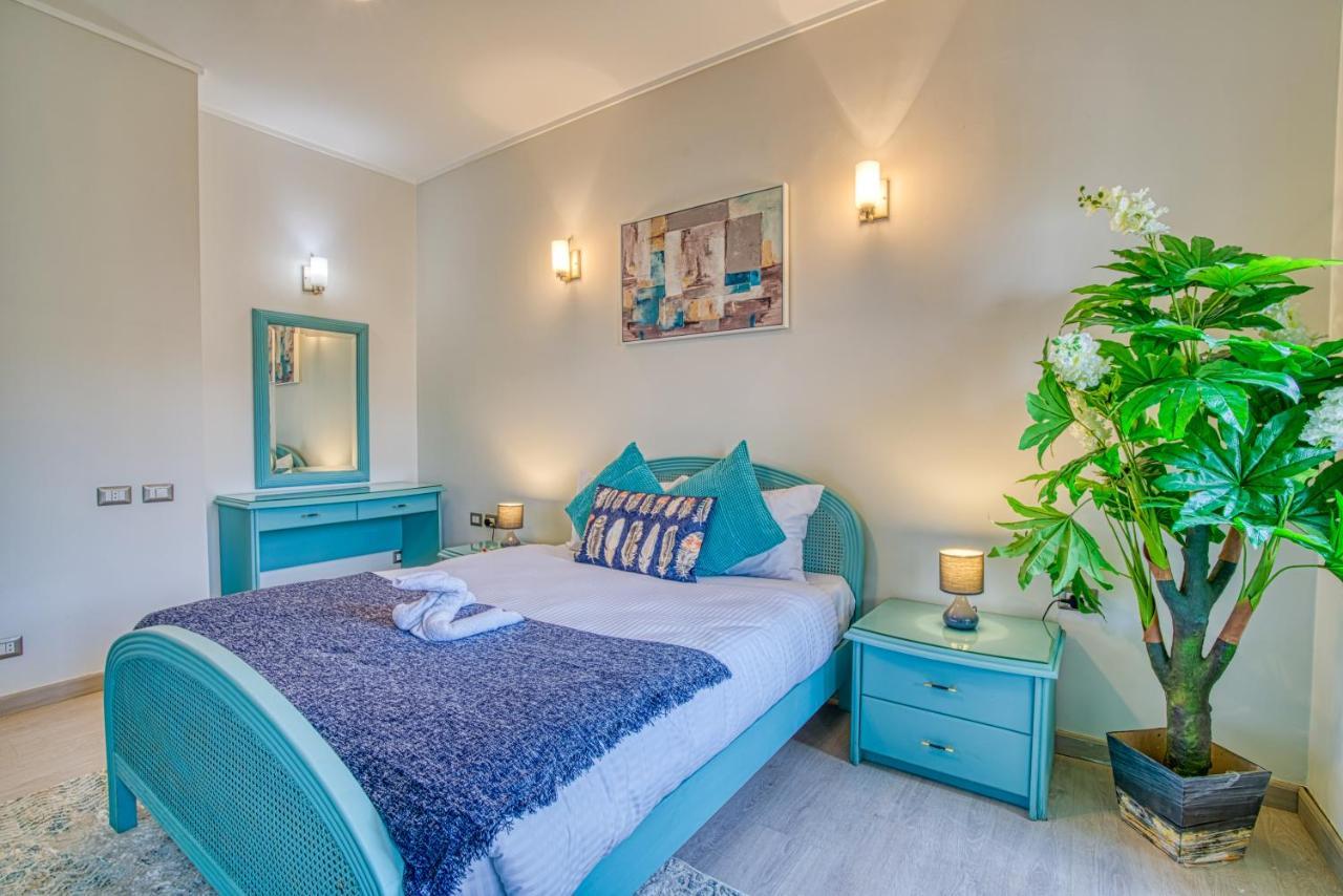 The Suites Near Auc By Elegant Cairo Exterior photo