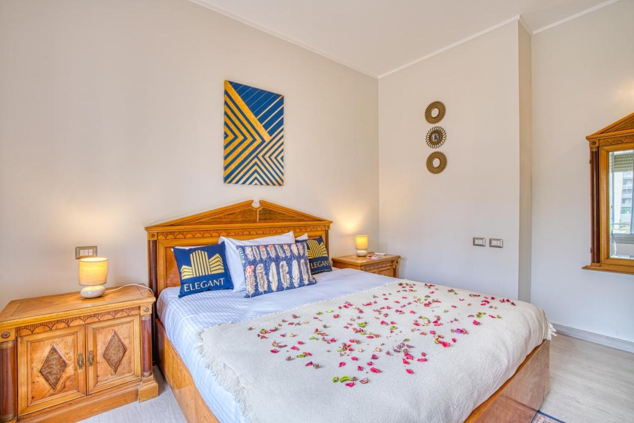 The Suites Near Auc By Elegant Cairo Exterior photo