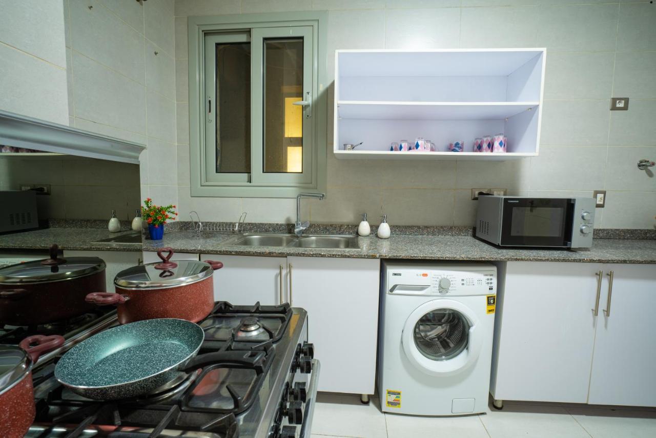 The Suites Near Auc By Elegant Cairo Exterior photo